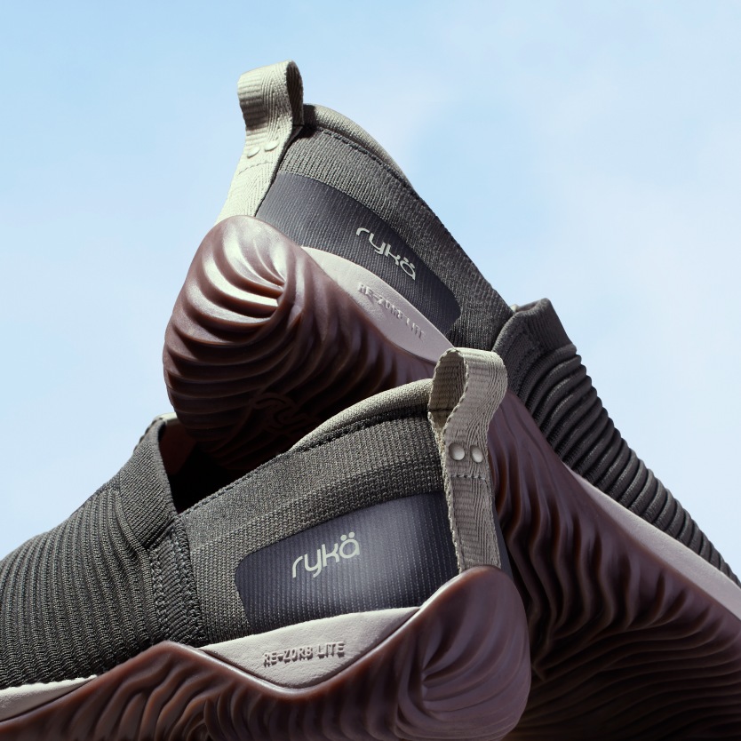 A pair of Rykä Echo Knit shoes