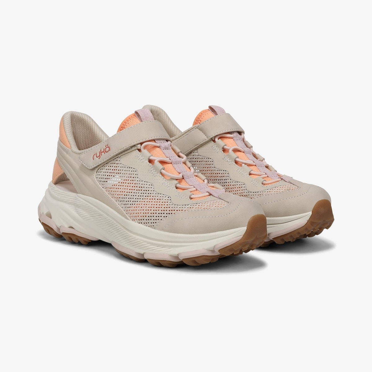 Devotion Max Fisherman Trail Sneaker
